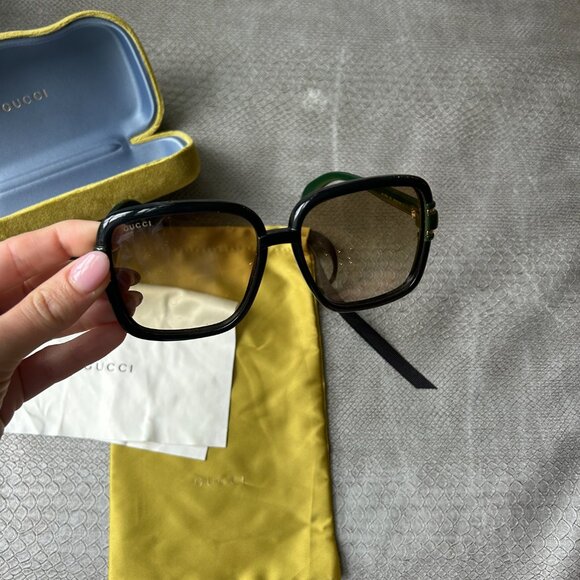 Gucci Green Oversized 60s sunglasses - Picture 1 of 7
